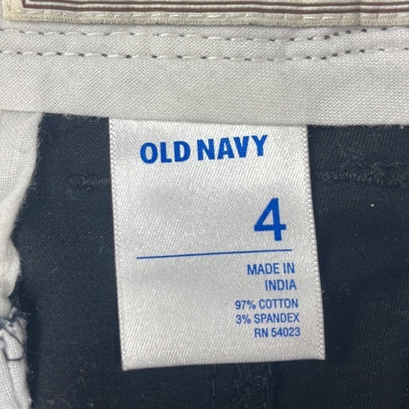 Old Navy Women’s Black Perfect 5” Shorts, size 4 - Picture 3 of 8